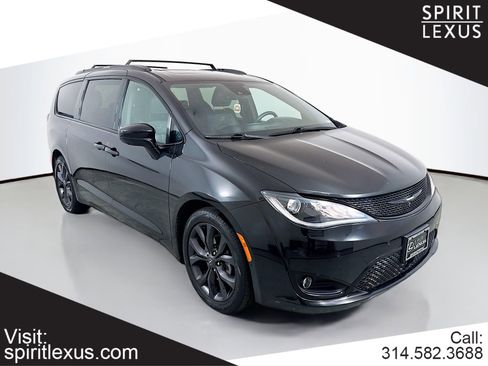 Used 2019 Chrysler Pacifica Touring-L Plus w/ Advanced Safetytec Group image 1