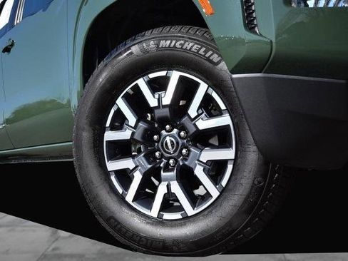 Certified 2024 Nissan Frontier SL image 3