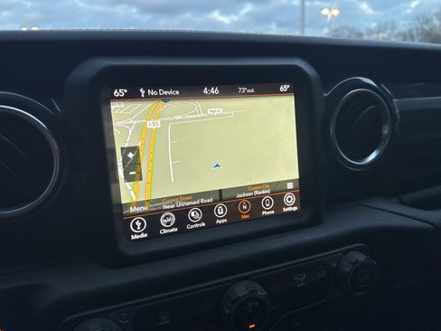 Used 2023 Jeep Wrangler Unlimited Sahara image 15