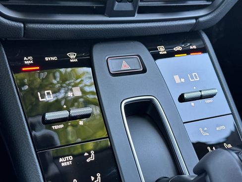 New 2026 Porsche Macan AWD/4WD image 23