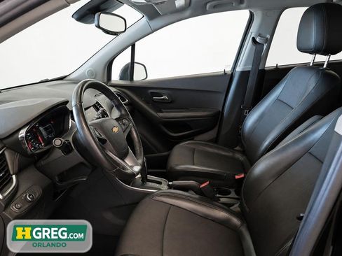 Used 2022 Chevrolet Trax LT w/ Midnight Edition AWD/4WD image 11