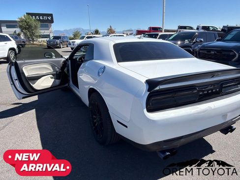 Used 2018 Dodge Challenger GT w/ Driver Convenience Group AWD/4WD image 8