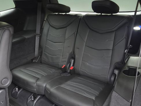 Certified 2024 Cadillac XT6 Sport w/ LPO, ONYX Package image 23