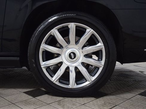 Used 2024 Cadillac Escalade ESV Premium Luxury Platinum AWD/4WD image 29