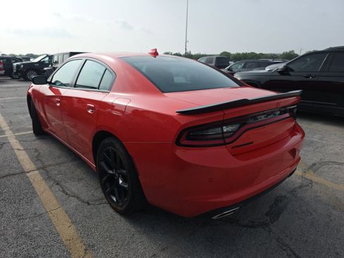 Used 2022 Dodge Charger SXT w/ Plus Group RWD image 6
