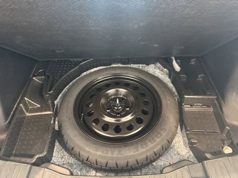 Used 2024 Ford Escape ST-Line image 11