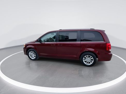 Used 2019 Dodge Grand Caravan SXT FWD image 11