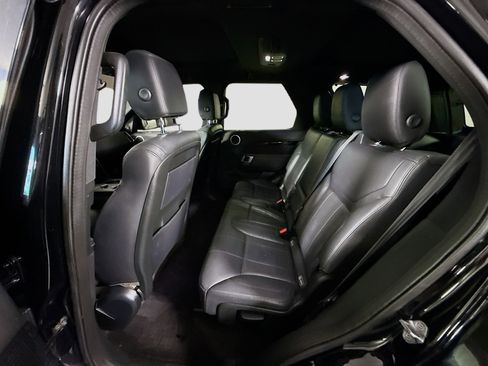 Used 2019 Land Rover Discovery SE AWD/4WD image 25