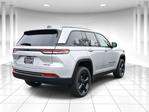 New 2025 Jeep Grand Cherokee Limited w/ Black Appearance Package image 3
