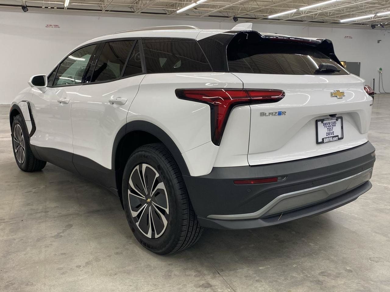 Used 2024 Chevrolet Blazer EV LT AWD/4WD image 10