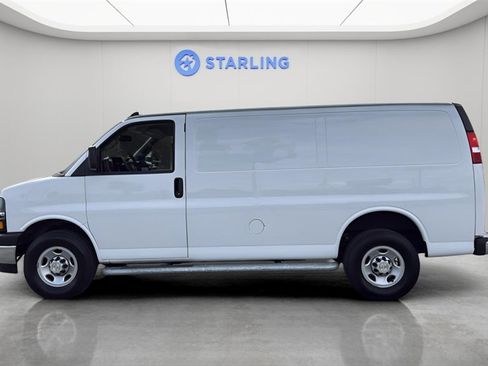 Used 2024 Chevrolet Express 2500 w/ Driver Convenience Package image 3