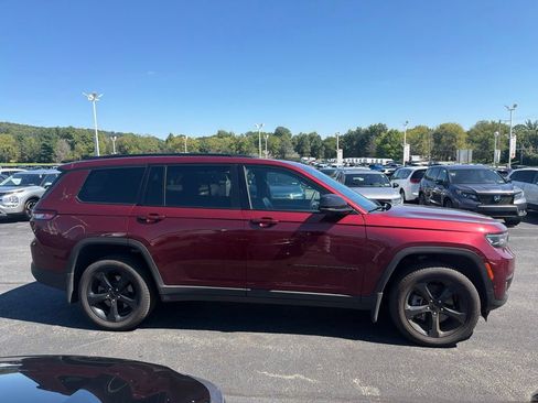 Used 2025 Jeep Grand Cherokee L Limited w/ Luxury Tech Group II AWD/4WD image 10