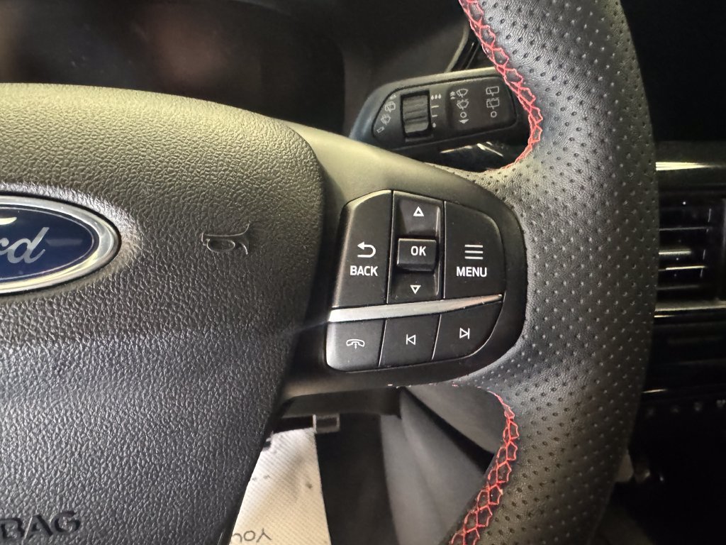 Used 2023 Ford Escape ST-Line w/ Tech Pack #1 AWD/4WD image 12