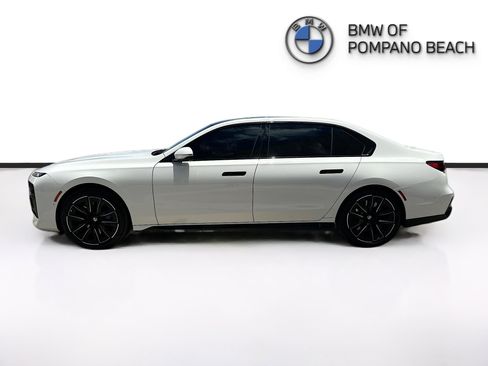 Used 2023 BMW 760i xDrive w/ Executive Package AWD/4WD image 4