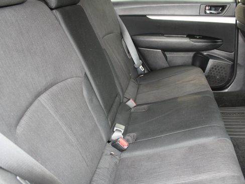 Used 2014 Subaru Outback 2.5i Premium image 15