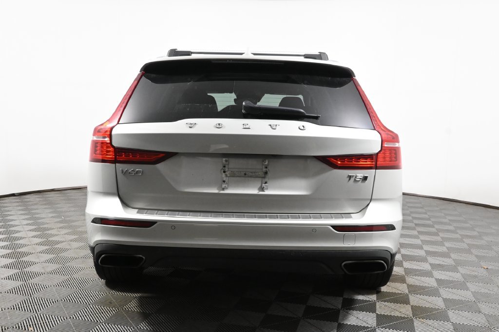 Used 2021 Volvo V60 T5 Cross Country AWD/4WD image 10