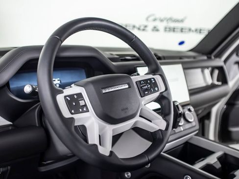 Used 2026 Land Rover Defender 110 X-Dynamic SE AWD/4WD image 25