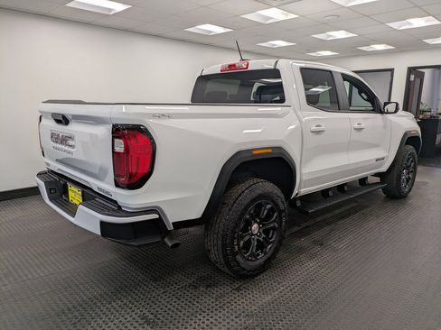 Used 2024 GMC Canyon Elevation image 4