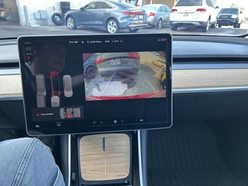 Used 2018 Tesla Model 3 image 17