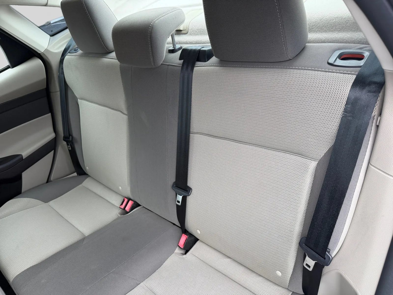 Used 2014 Ford Focus SE FWD image 13