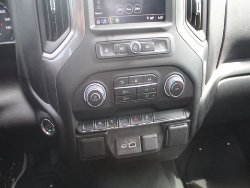 Used 2025 Chevrolet Silverado 1500 Custom AWD/4WD image 18