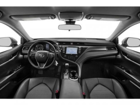Used 2020 Toyota Camry SE image 11