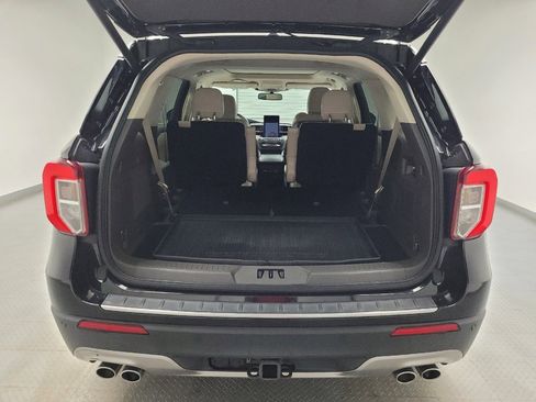 Used 2020 Ford Explorer Platinum w/ Premium Technology Package AWD/4WD image 29
