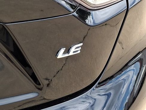 Used 2024 Toyota Corolla LE FWD image 31