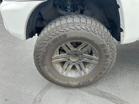 Used 2015 Toyota Tacoma PreRunner w/ TRD Sport Package RWD image 6