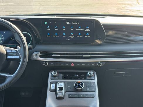 Used 2023 Hyundai Palisade Calligraphy image 15