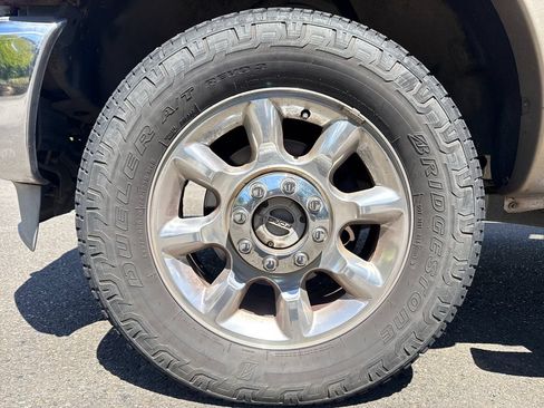 Used 2014 Ford F250 Lariat w/ Lariat Interior Package AWD/4WD image 12