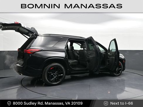 Used 2023 Chevrolet Traverse Premier w/ Redline Edition image 40