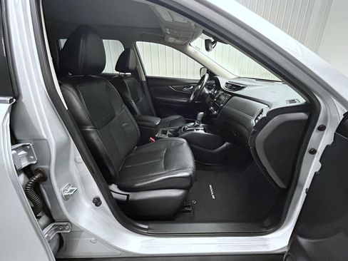 Used 2018 Nissan Rogue SL w/ Premium Package AWD/4WD image 15