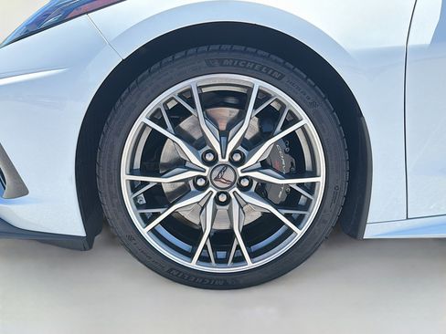 Used 2025 Chevrolet Corvette Stingray Premium Conv w/ Z51 Performance Package image 39