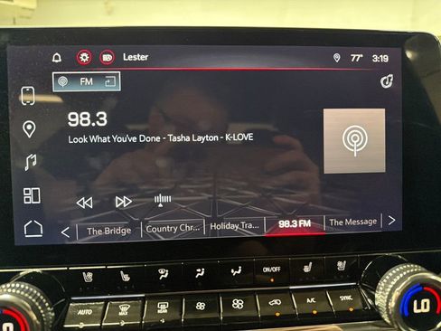 Used 2024 GMC Canyon AT4 w/ AT4 Premium Package image 23