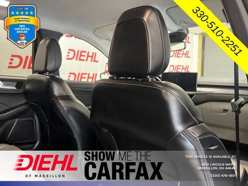 Used 2024 Ford Escape Platinum AWD/4WD image 15