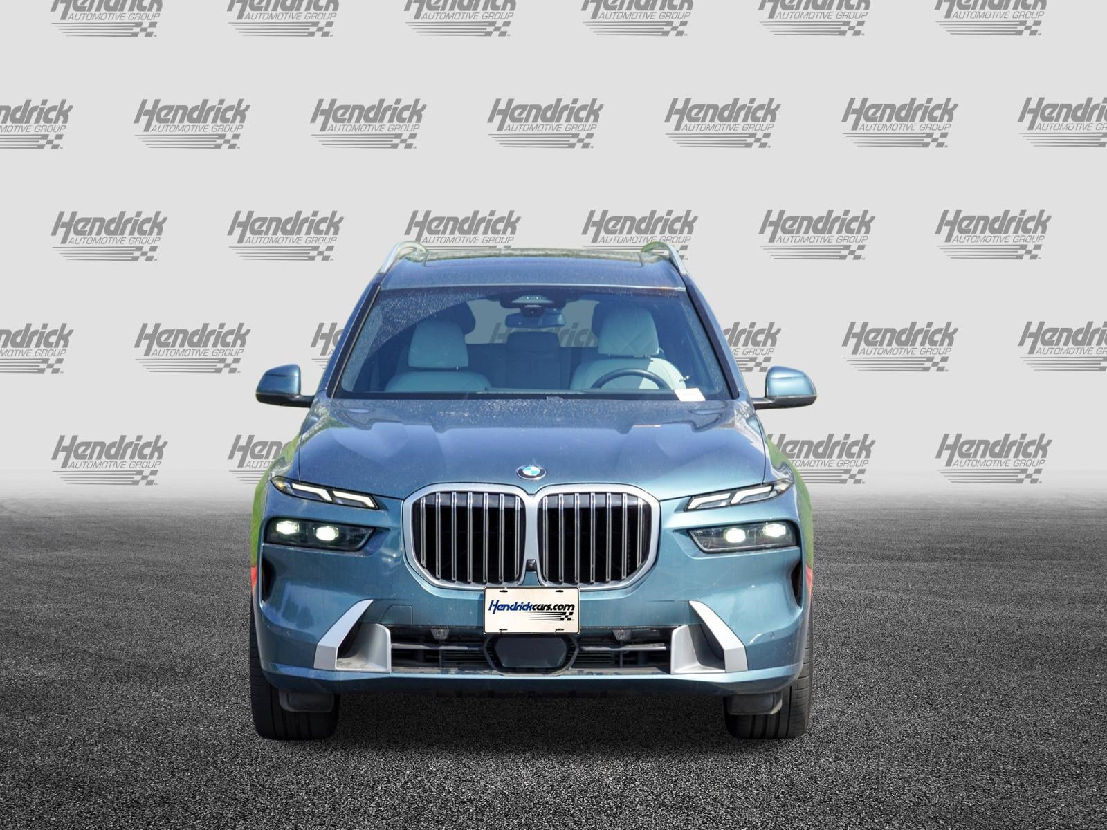 Certified 2024 BMW X7 xDrive40i w/ Premium Package AWD/4WD image 3