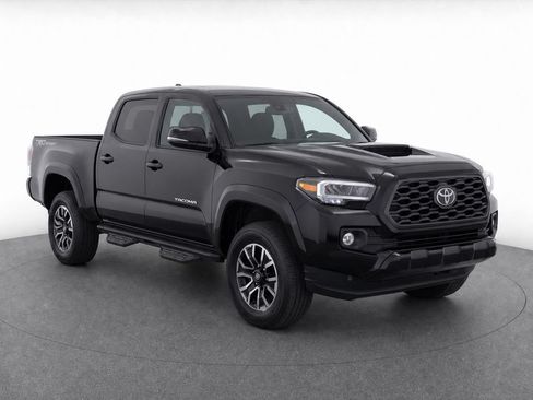 Used 2022 Toyota Tacoma TRD Sport w/ TRD Premium Sport Package RWD image 2