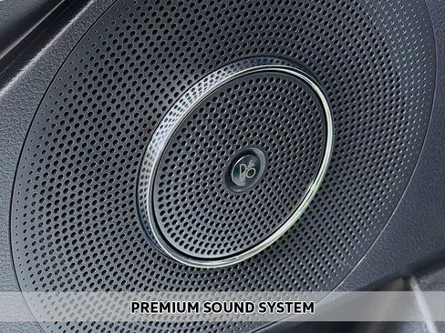 Used 2023 Ford Expedition Max Limited image 5