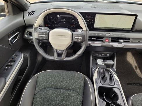 New 2025 Kia K4 GT-Line Turbo w/ GT-Line Sunroof Package FWD image 14