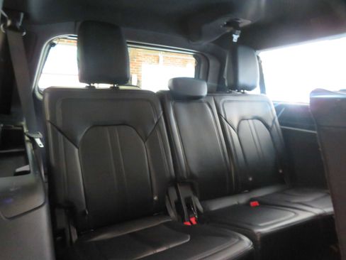Used 2021 Ford Expedition Max Limited image 22