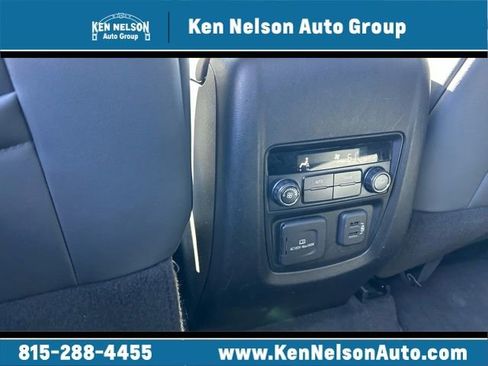 Used 2021 Buick Enclave Essence w/ Sound and Sites Package image 20