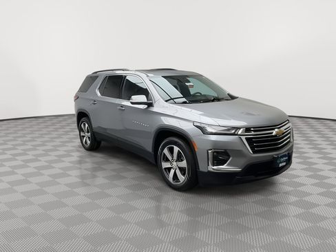 Certified 2023 Chevrolet Traverse LT w/ LT Premium Package AWD/4WD image 46