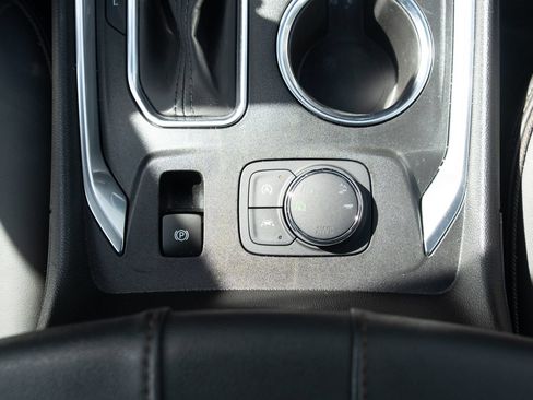 Used 2023 Chevrolet Traverse High Country AWD/4WD image 5