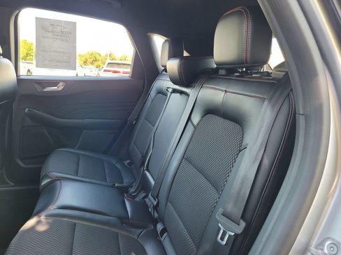 Used 2024 Ford Escape ST-Line Select AWD/4WD image 14