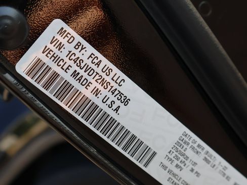 Used 2022 Jeep Wagoneer Series III w/ Flexible Seating Group AWD/4WD image 32