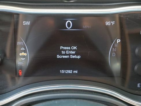 Used 2016 Jeep Grand Cherokee Limited AWD/4WD image 27