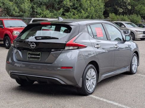 Used 2025 Nissan Leaf S FWD image 5