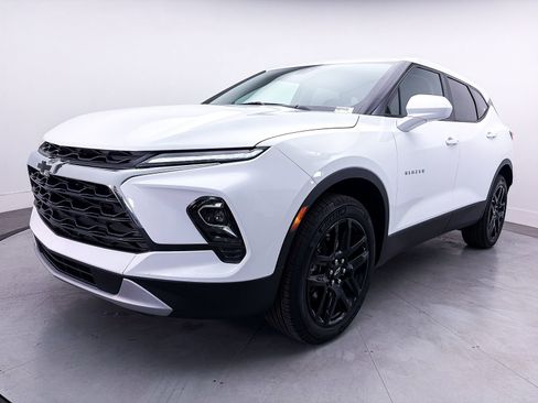 Used 2024 Chevrolet Blazer LT FWD image 10