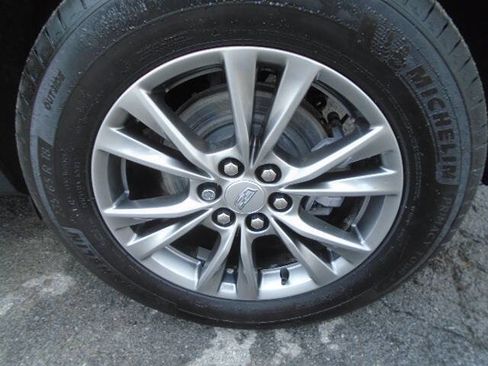 Used 2023 Cadillac XT5 Premium Luxury image 16